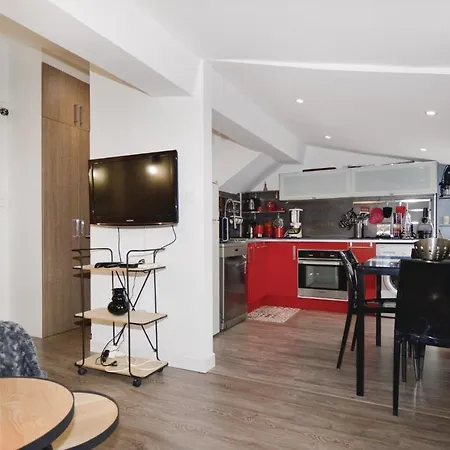 Beautiful In Bastia W/ Wifi And 1 Bedrooms דירה בסטיה